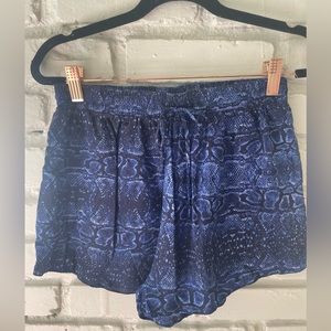 Rory Becca Blue Snake Print Shorts Size M
